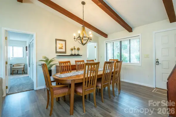 145 White Pine DR, Lake Lure, NC 28746