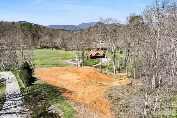 27 Falling Star CT, Fletcher, NC 28732