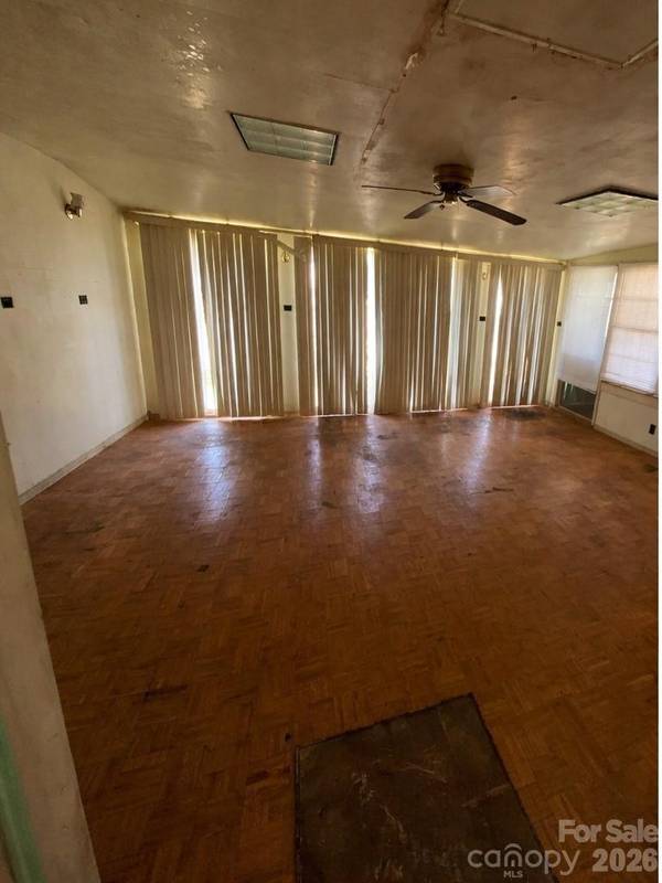 412 W Liberty ST, Winnsboro, SC 29180