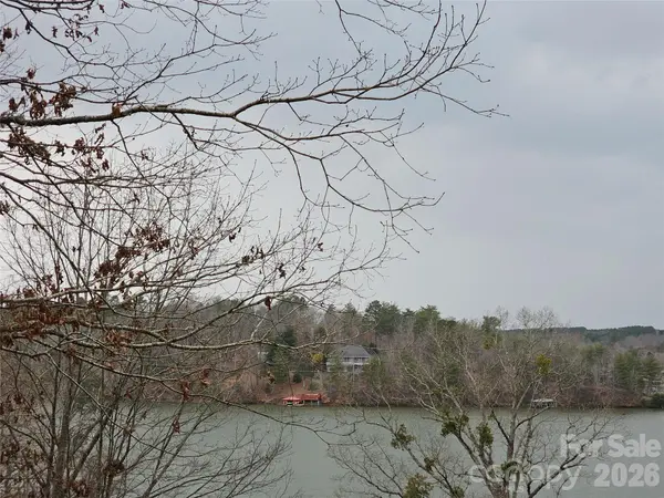 3431 6th Street DR NW, Hickory, NC 28601