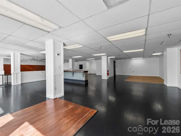 1 Battle SQ #1A, Asheville, NC 28801
