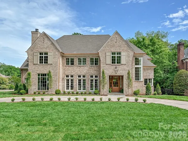 3701 Pelham LN, Charlotte, NC 28211