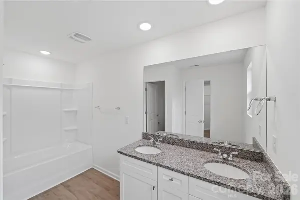 1325 Western Hills LN, Vale, NC 28168