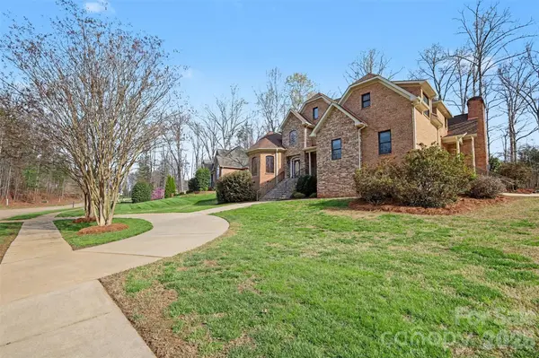 402 Rugby RD, Salisbury, NC 28144