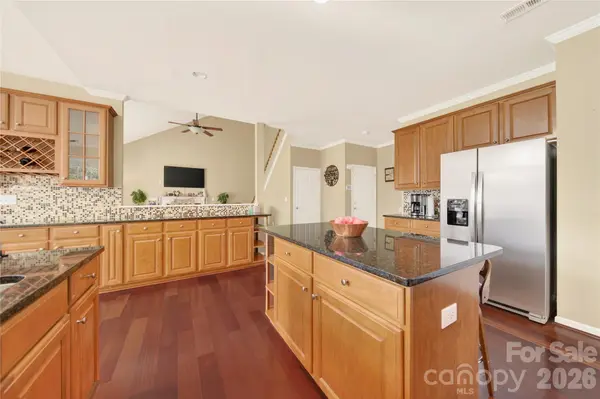851 Brookdale LN, Stanley, NC 28164