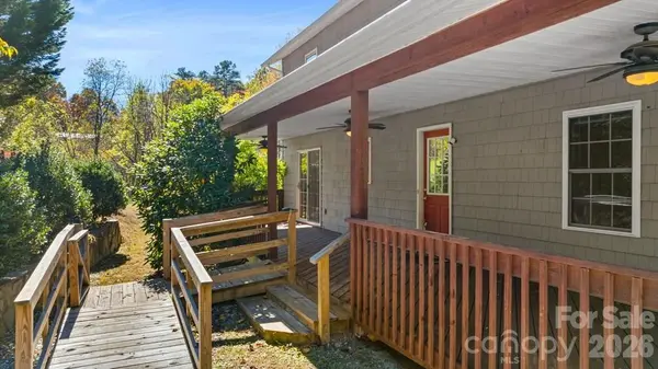 44 Ellistone CT, Sylva, NC 28779