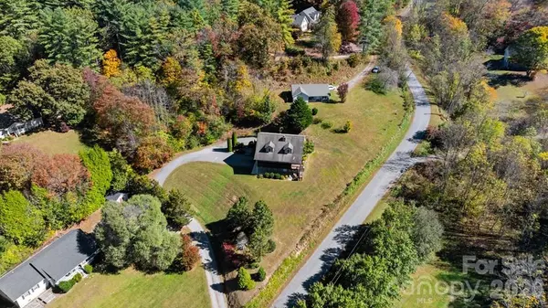 44 Ellistone CT, Sylva, NC 28779