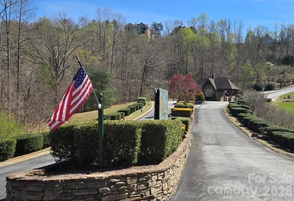 600 High Pines LOOP, Lake Lure, NC 28746