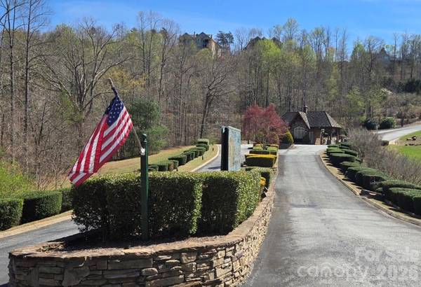 600 High Pines LOOP, Lake Lure, NC 28746