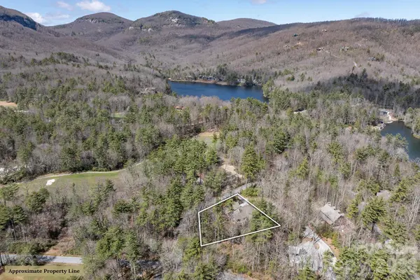 1580 Fairway DR, Lake Toxaway, NC 28747