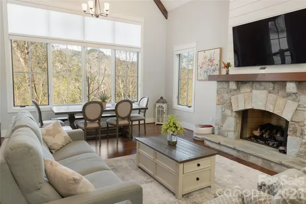 86 Indigo Bunting CT, Tuckasegee, NC 28783