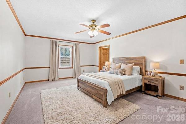 109 Normandy AVE, Boonville, NC 27011