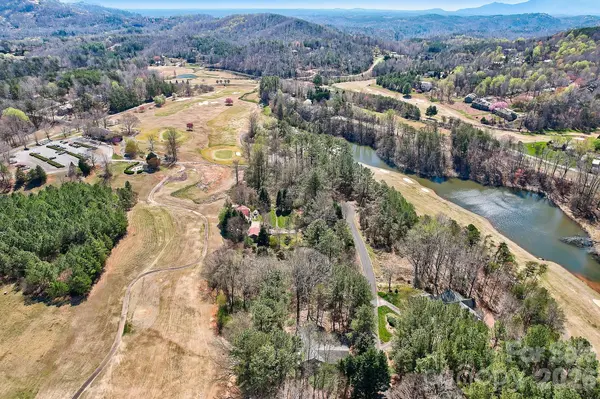 225 Sheepnose DR, Lake Lure, NC 28746