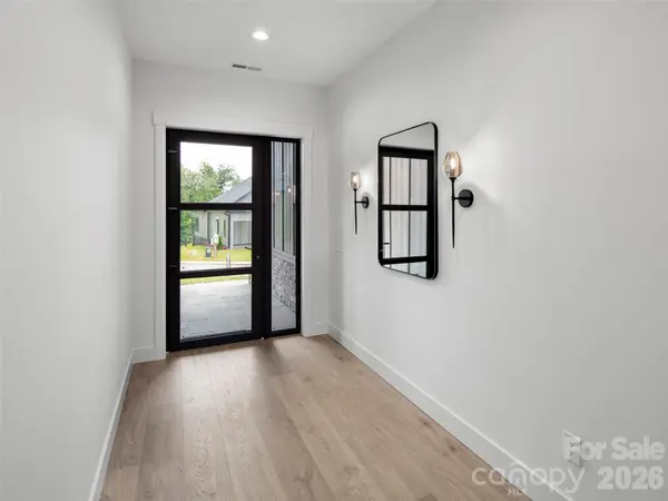 504 Blue River DR, Arden, NC 28704