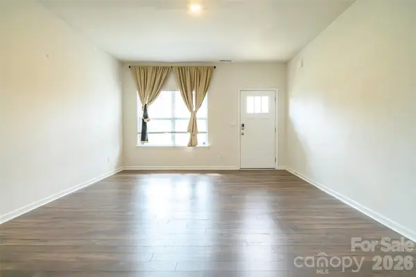 228 Ridgeview LN, Mars Hill, NC 28754