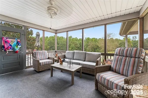 10560 Lake Royalle RD, Spring Hope, NC 27882
