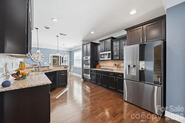 5041 El Molino DR, Charlotte, NC 28214