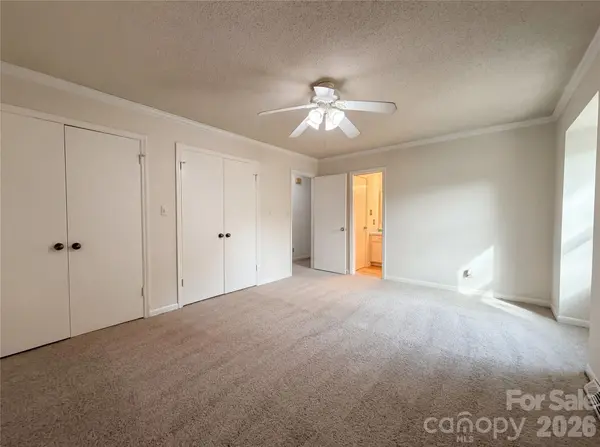 121 Pelham LN, Fort Mill, SC 29715