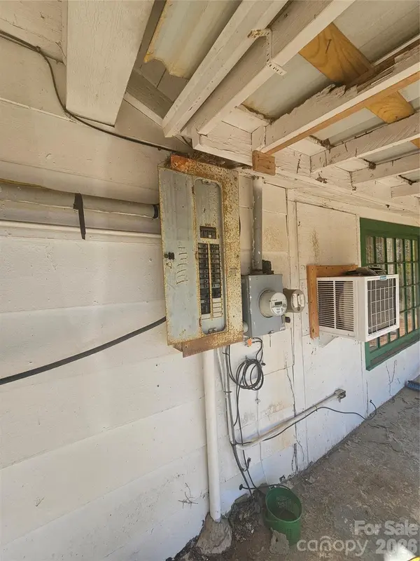 126 Susan RD, Casar, NC 28020