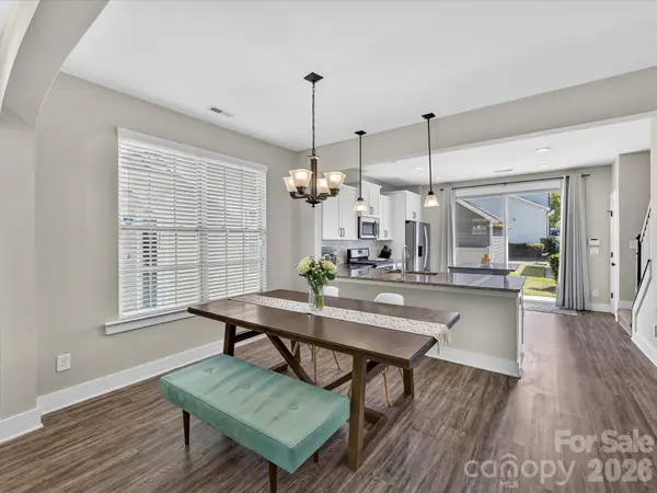 2718 Tranquil Oak PL, Charlotte, NC 28206