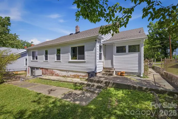 117 3rd AVE SW, Hickory, NC 28602