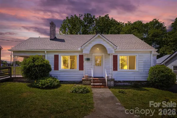 117 3rd AVE SW, Hickory, NC 28602