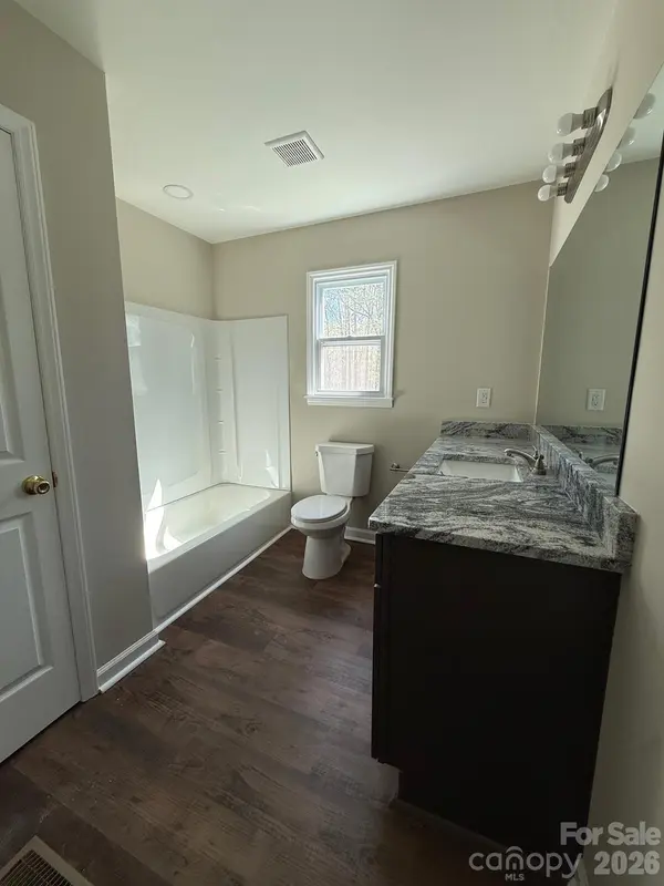 3730 Sedgefield DR, Conover, NC 28613