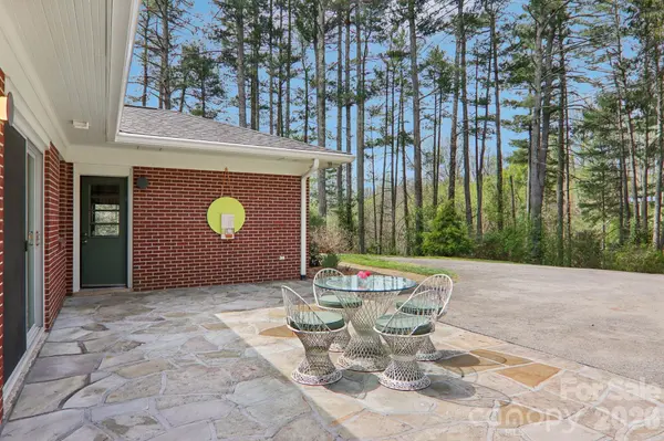 80 Sunset DR, Marshall, NC 28753