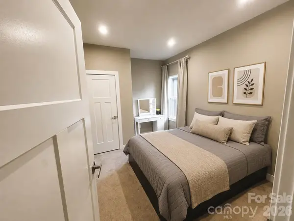 7708 W Berkeley RD, Denver, NC 28037