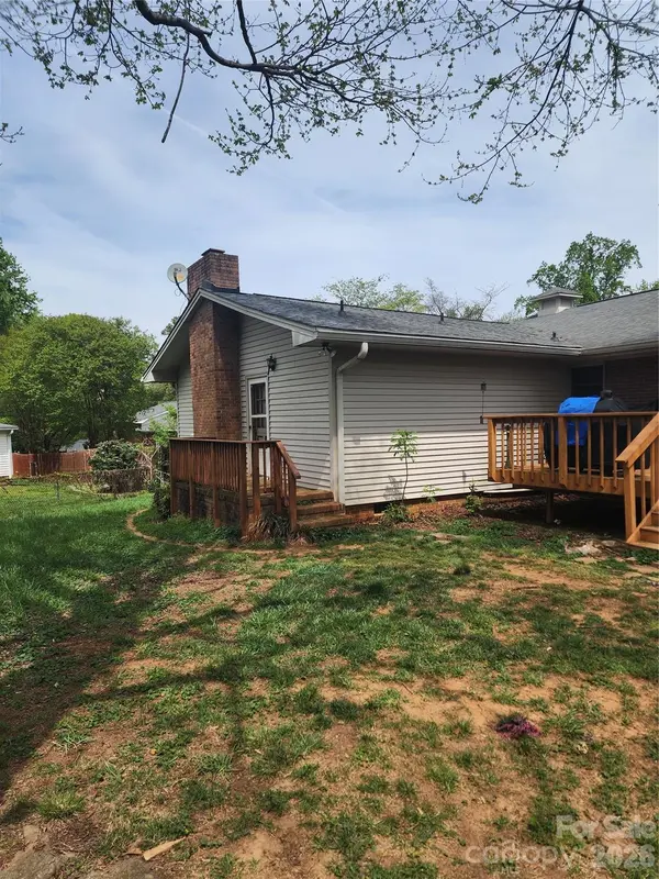 2119 Pamela ST, Gastonia, NC 28054