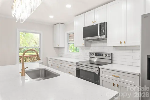 7537 Monroe RD, Charlotte, NC 28212