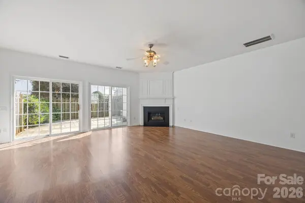 3228 Mannington DR, Charlotte, NC 28270