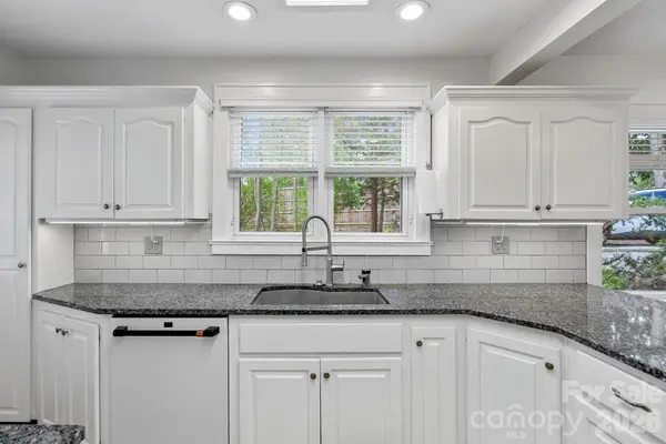 832 Sand Hill RD, Asheville, NC 28806