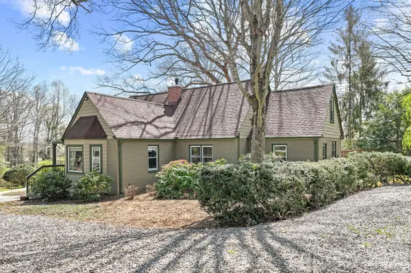 832 Sand Hill RD, Asheville, NC 28806