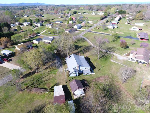 4543 Horseshoe Bend RD, Hudson, NC 28638