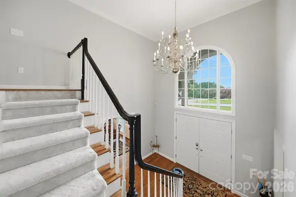 3704 8th Street PL NW, Hickory, NC 28601