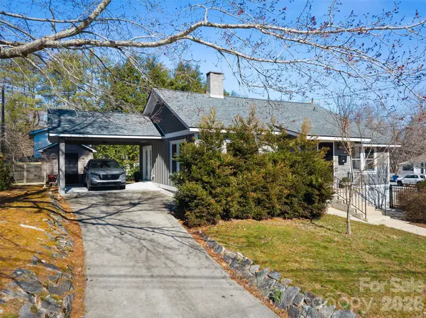 294 S Caldwell ST, Brevard, NC 28712