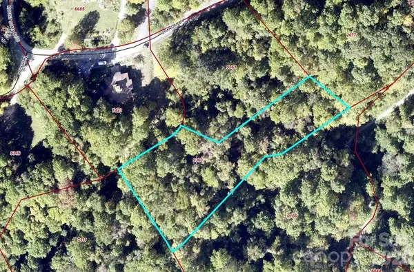 11 Chandra LN, Clyde, NC 28721