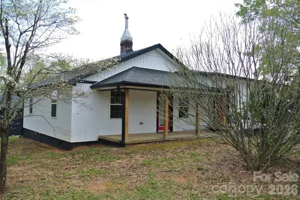 123 Moore RD, Ellenboro, NC 28040