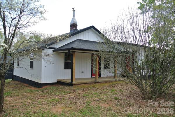 123 Moore RD, Ellenboro, NC 28040