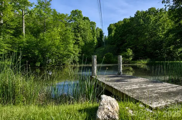 65 Blue Ridge Gem Mine RD, Little Switzerland, NC 28777