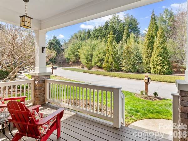 22 S Kaufman Stone WAY, Biltmore Lake, NC 28715