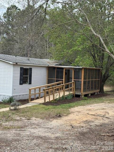 1216 Raxter RD,  Edgemoor,  SC 29712