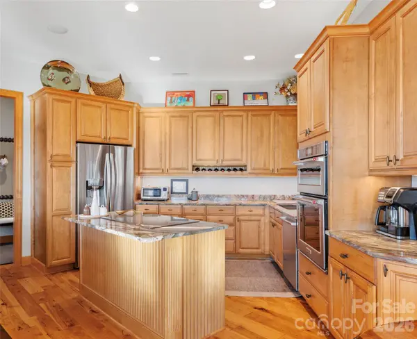 121 Spring Rock RD #C1, Burnsville, NC 28714