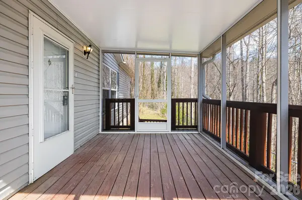 403 Youngs Gap RD, Fletcher, NC 28732