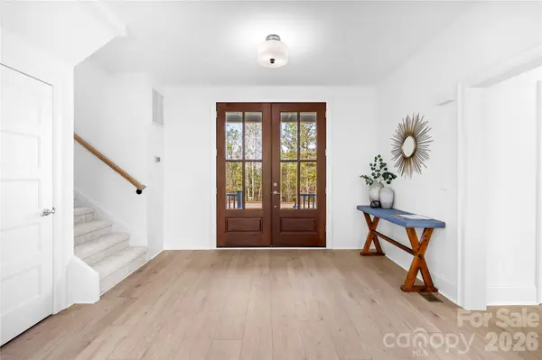120 Starboard LN, Statesville, NC 28677
