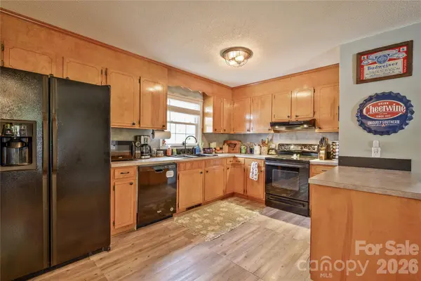 130 Fort Dobbs RD, Statesville, NC 28625