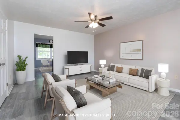 30 Compton DR, Asheville, NC 28806