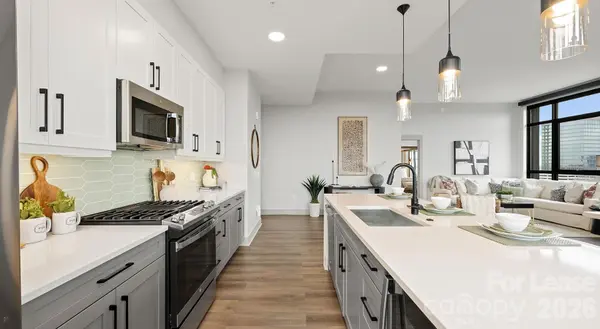 2025 Cleveland AVE #Conservatory Penthouse, Charlotte, NC 28203