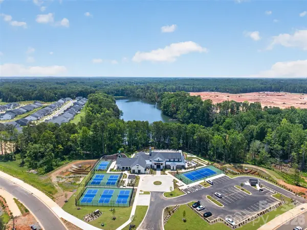 7104 Wayfarer DR, Charlotte, NC 28269